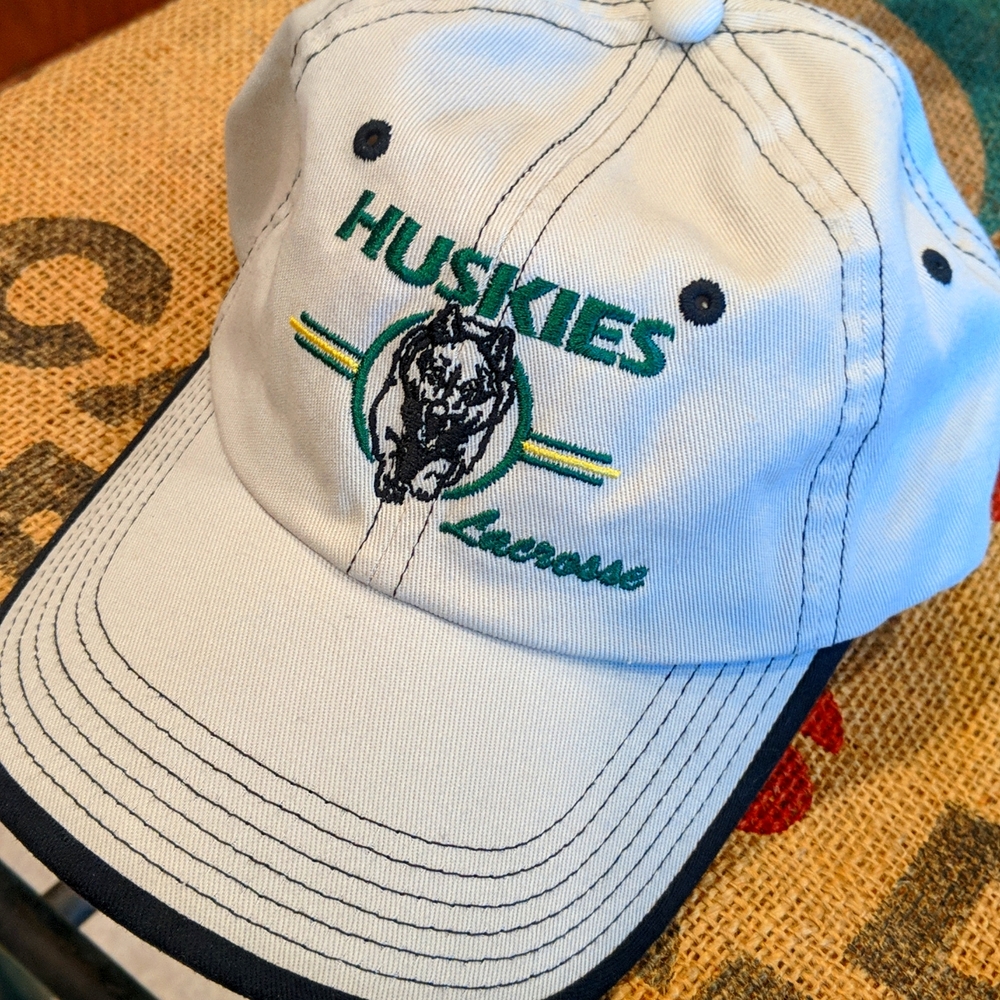 NWOT Huskies LAX Unisex Cap